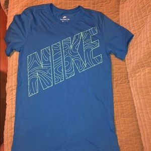 ⭐️ 4/$15 Nike Tee